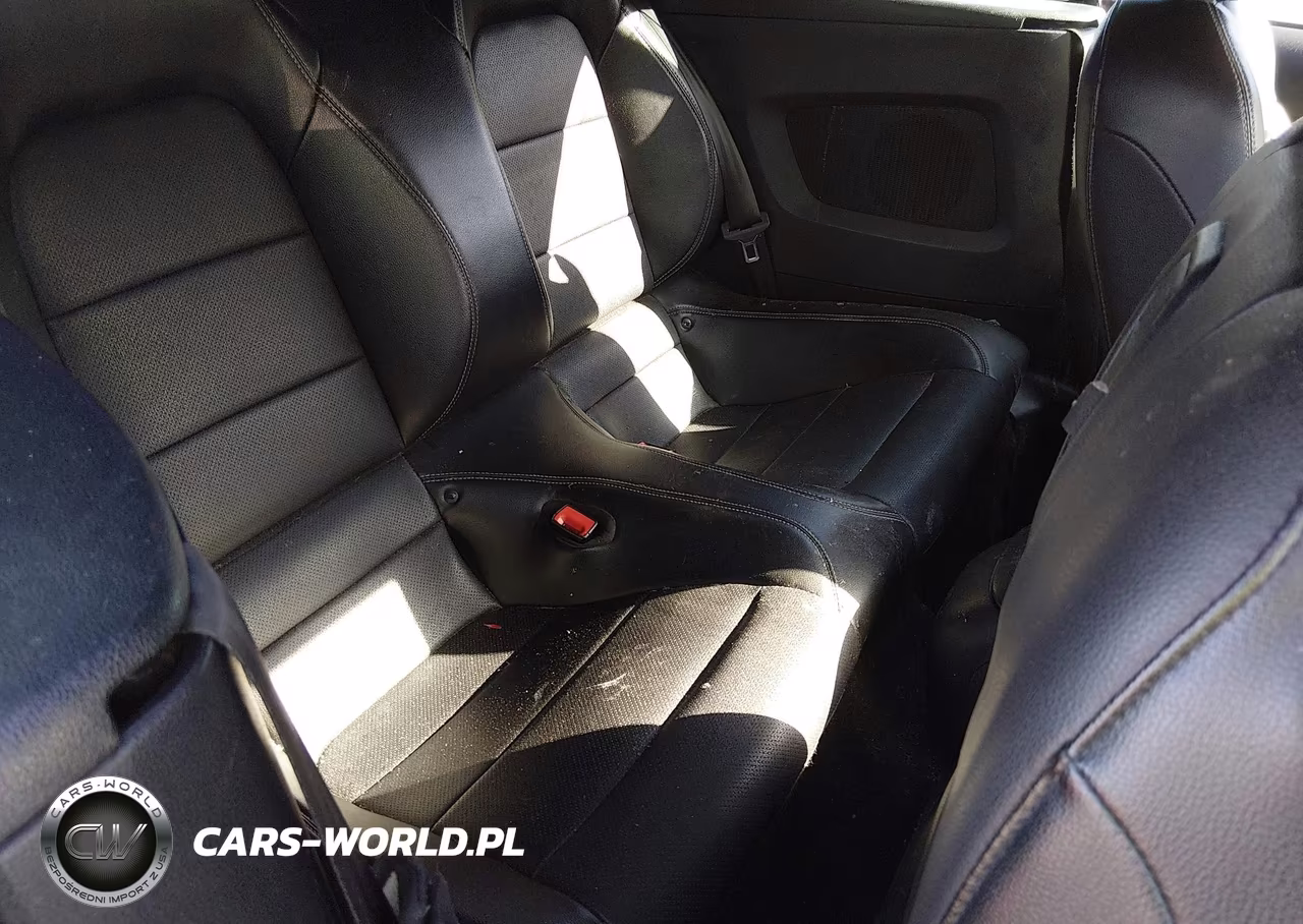2020 Ford Mustang Ecoboost Premium VIN:1FATP8UH5L5137892 - 8