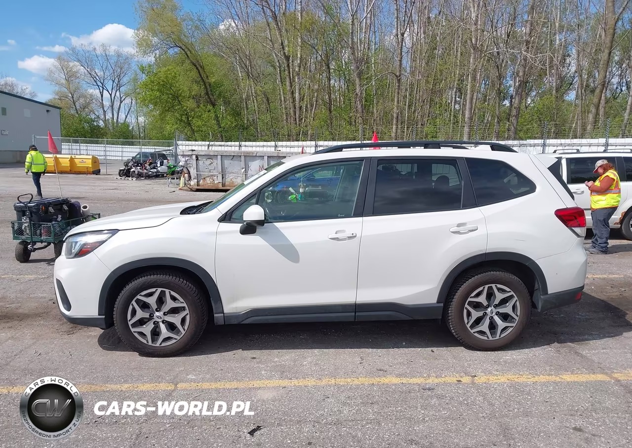 2019 Subaru Forester Premium VIN:JF2SKAEC3KH568633 - 14