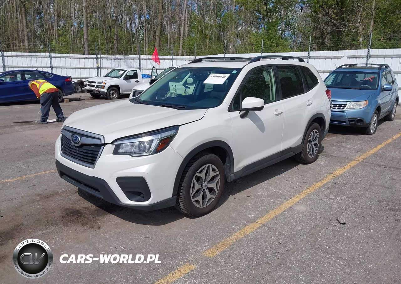 2019 Subaru Forester Premium VIN:JF2SKAEC3KH568633 - 2