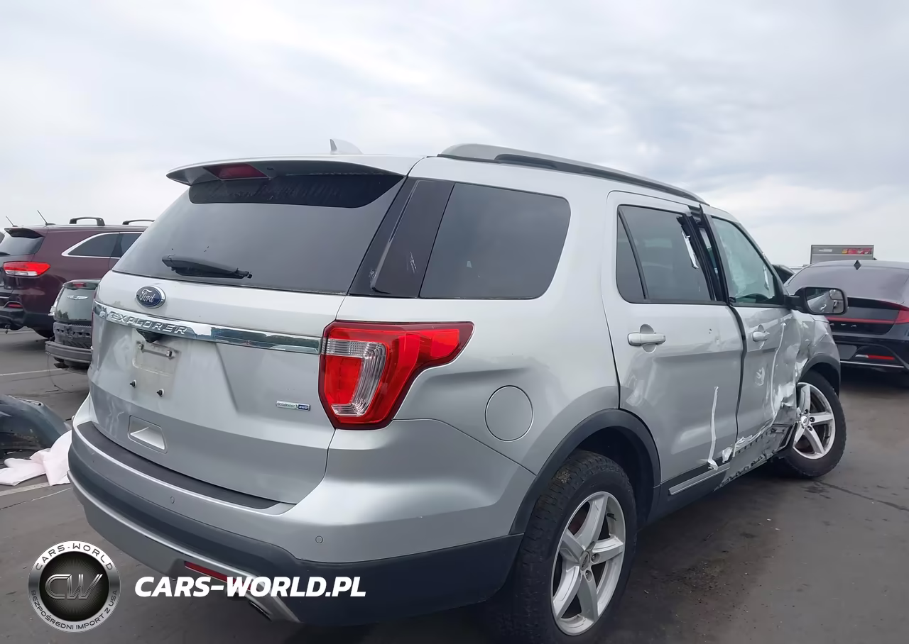 2016 Ford Explorer Xlt VIN:1FM5K8DH1GGC01143 - 4