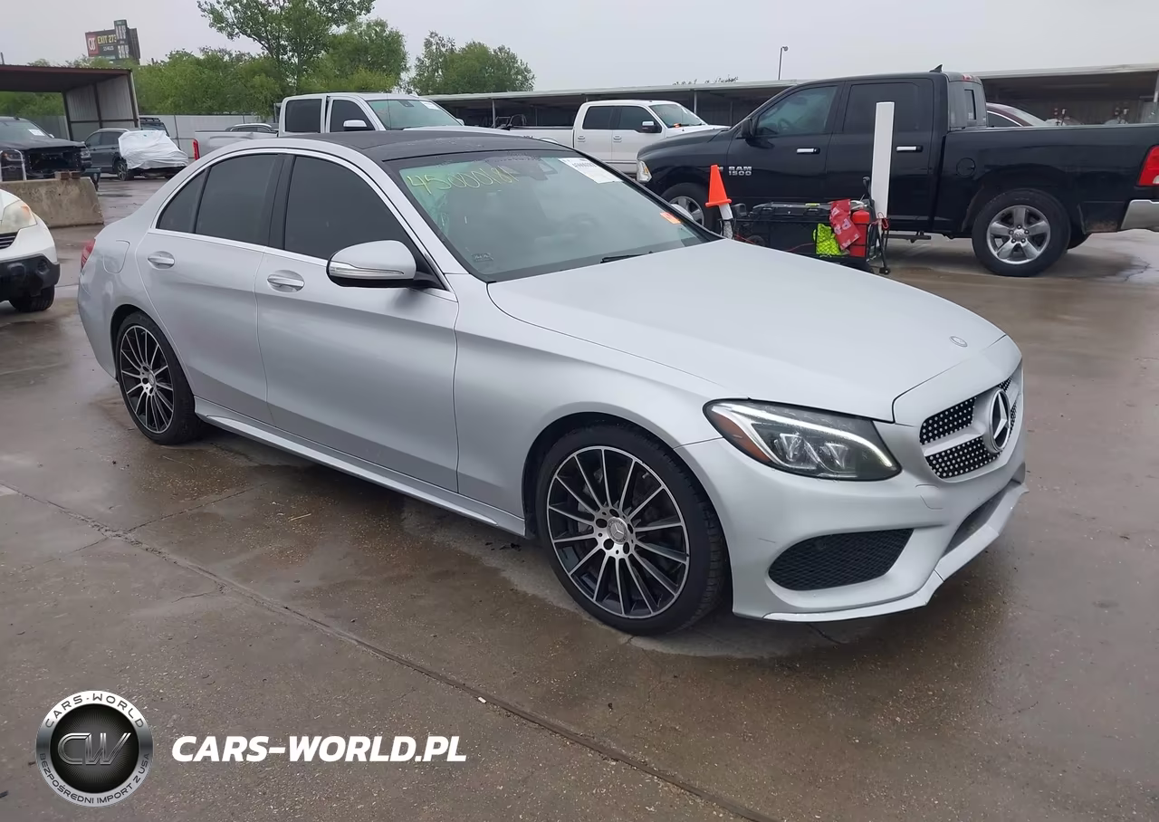 2015 Mercedes-Benz C 300 Sport 4Matic – zdjęcie 1 z 17