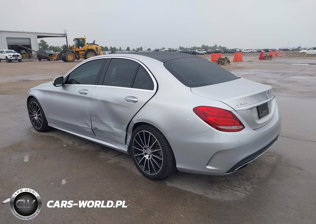 2015 Mercedes-Benz C 300 Sport 4Matic VIN:55SWF4KBXFU030775 - 3