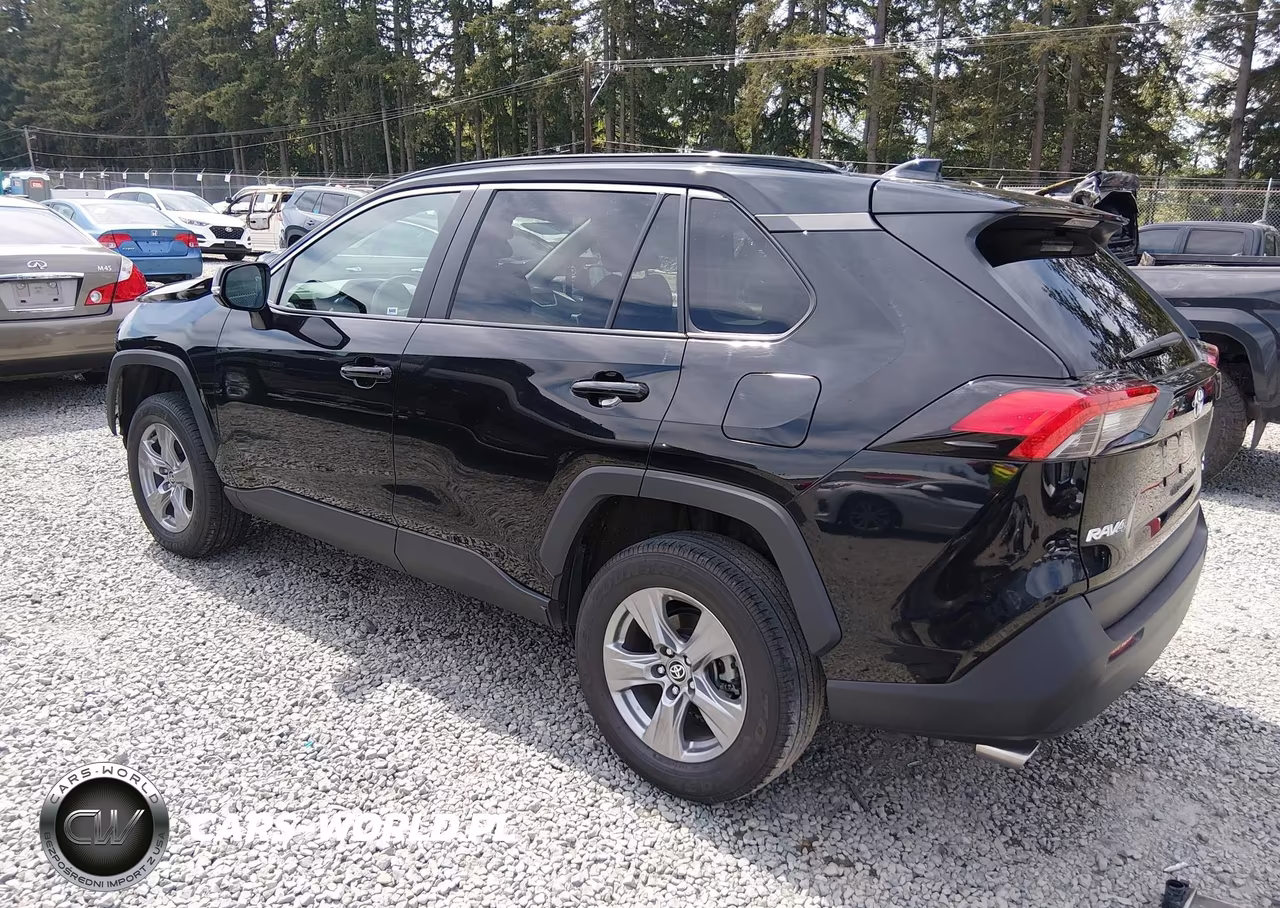 2024 Toyota Rav4 Xle VIN:2T3P1RFV1RC456988 - 3