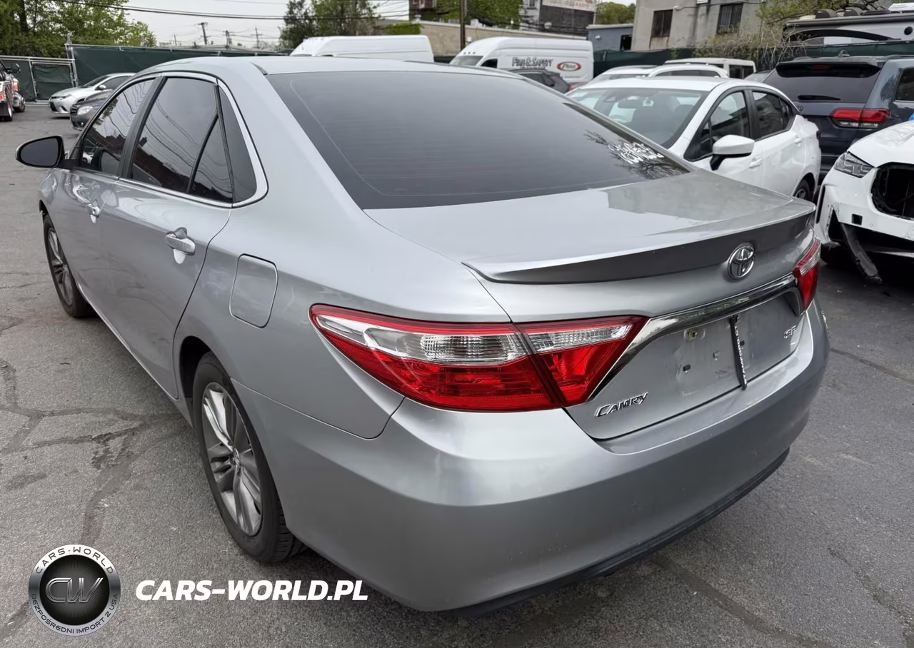 2016 Toyota Camry Se VIN:4T1BF1FK6GU217105 - 3