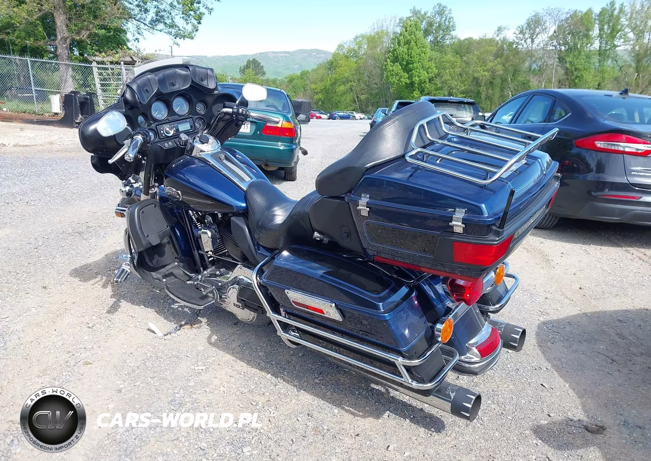 2012 Harley-Davidson Flhtcu Ultra Classic Electra Gld VIN:1HD1FCM31CB630299 - 3