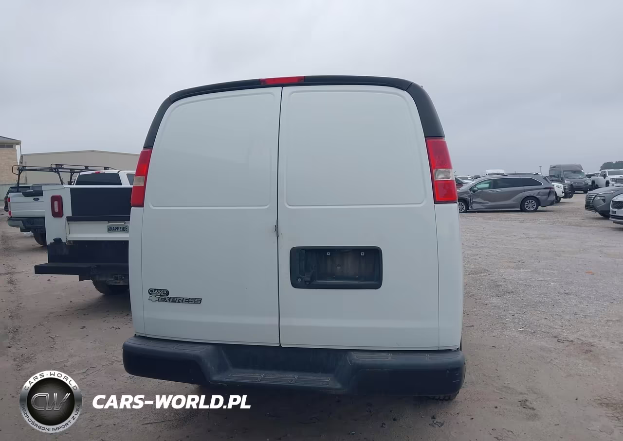 2017 Chevrolet Express 2500 Work Van VIN:1GCWGAFF9H1347498 - 16