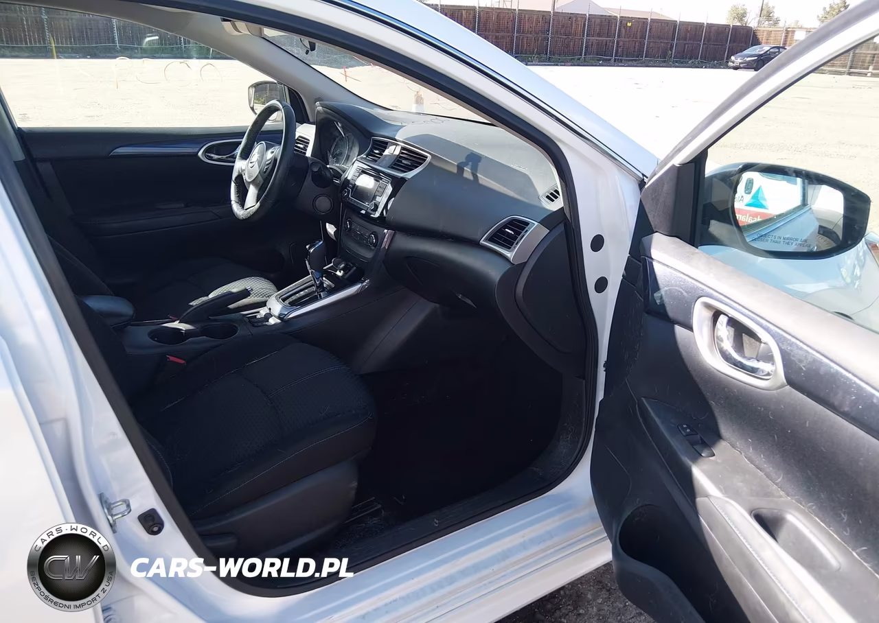 2017 Nissan Sentra Sr VIN:3N1AB7AP7HY410558 - 5