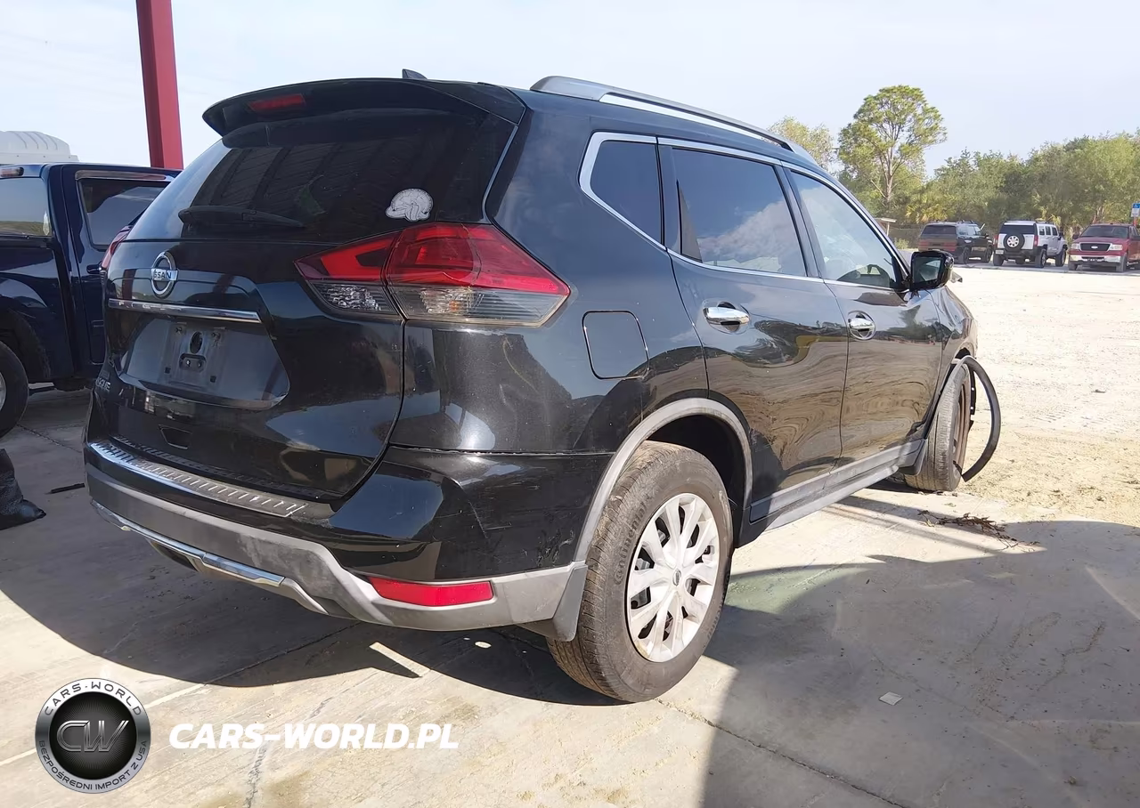 2017 Nissan Rogue S VIN:KNMAT2MTXHP536193 - 4