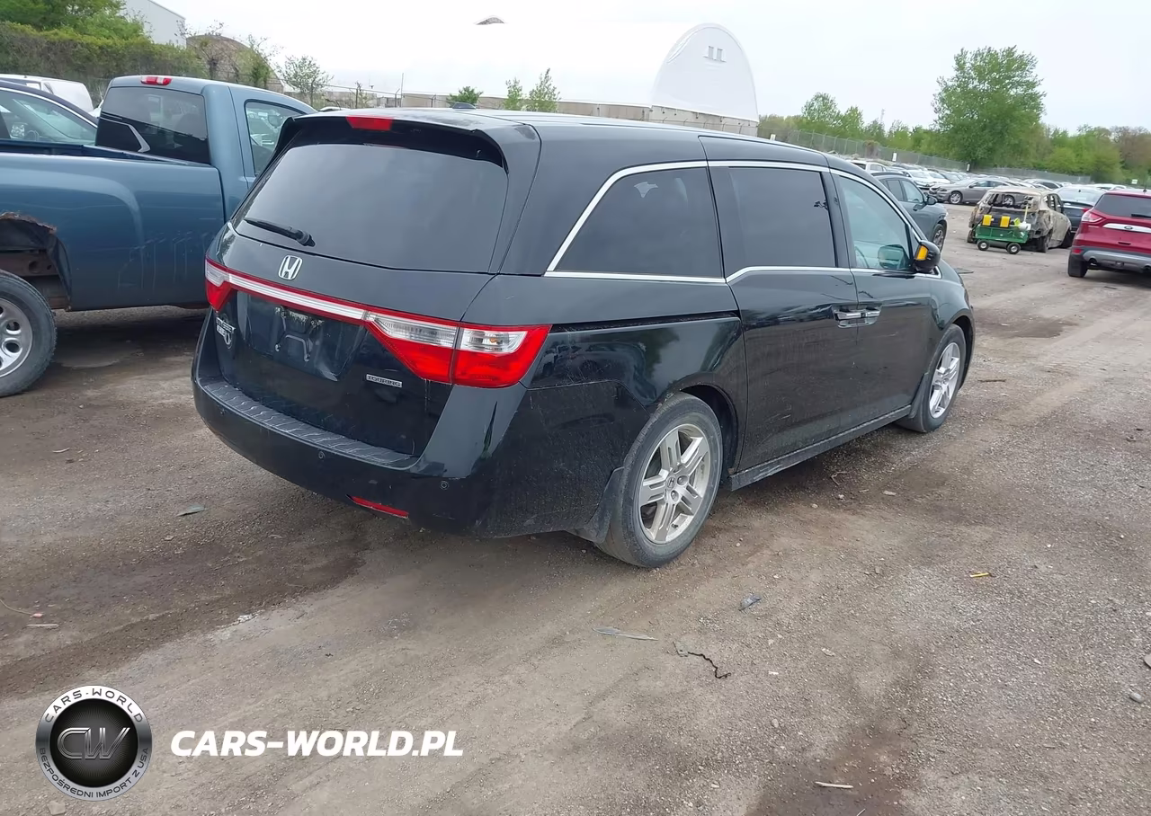 2012 Honda Odyssey Touring-Touring Elite VIN:5FNRL5H93CB082083 - 4