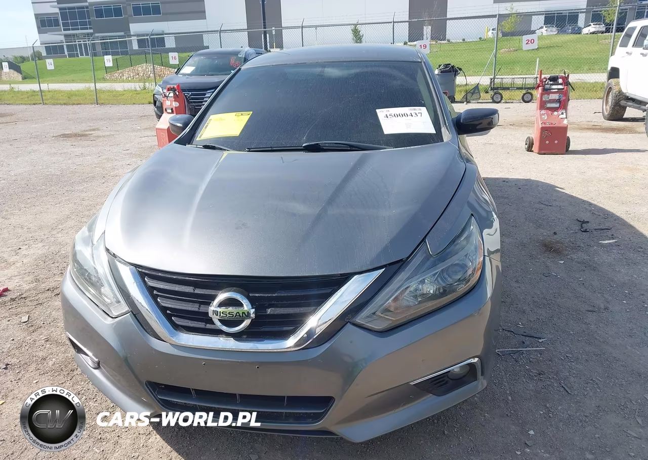 2017 Nissan Altima 2.5 VIN:1N4AL3AP9HC475896 - 12