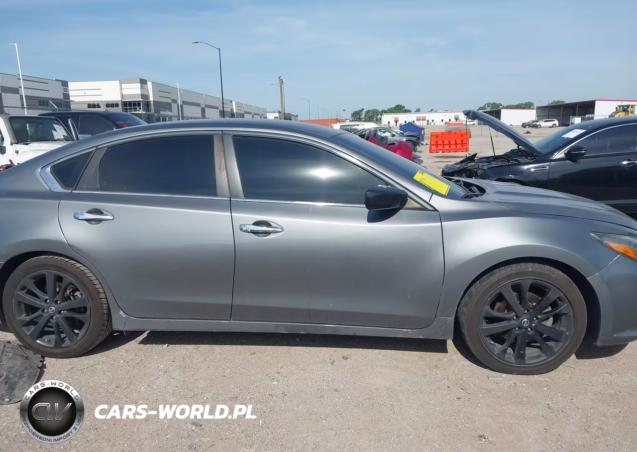 2017 Nissan Altima 2.5 VIN:1N4AL3AP9HC475896 - 13