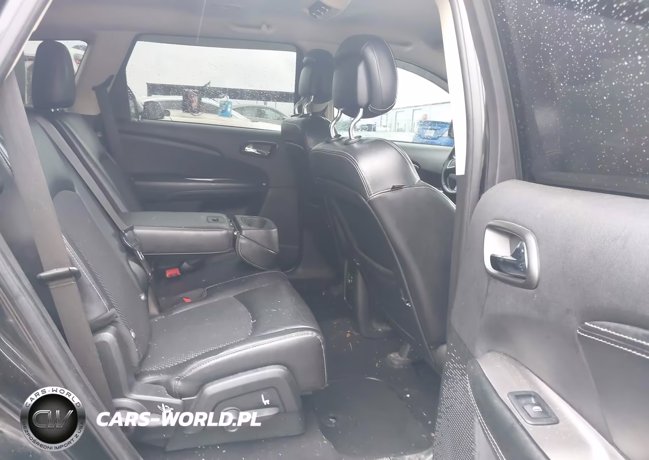 2018 Dodge Journey Crossroad VIN:3C4PDCGGXJT215784 - 8