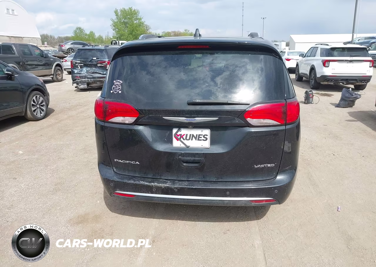 2020 Chrysler Pacifica Limited VIN:2C4RC1GG2LR156168 - 16