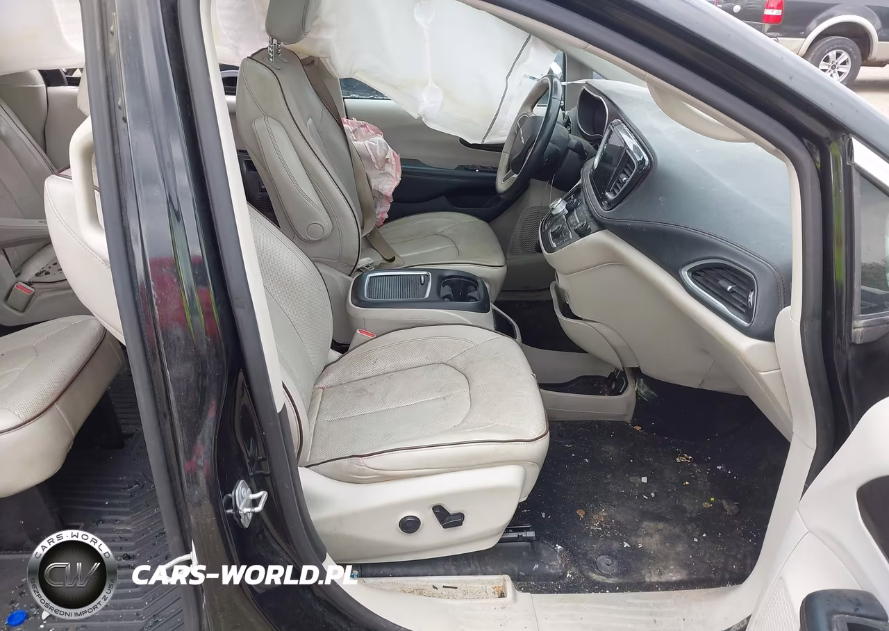 2020 Chrysler Pacifica Limited VIN:2C4RC1GG2LR156168 - 5