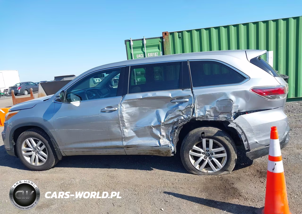 2016 Toyota Highlander Le V6 VIN:5TDBKRFH1GS257292 - 14