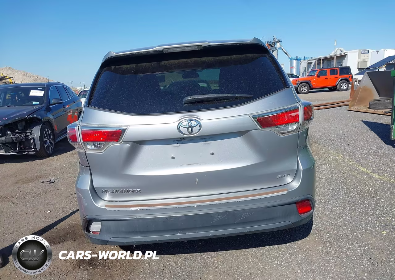 2016 Toyota Highlander Le V6 VIN:5TDBKRFH1GS257292 - 16