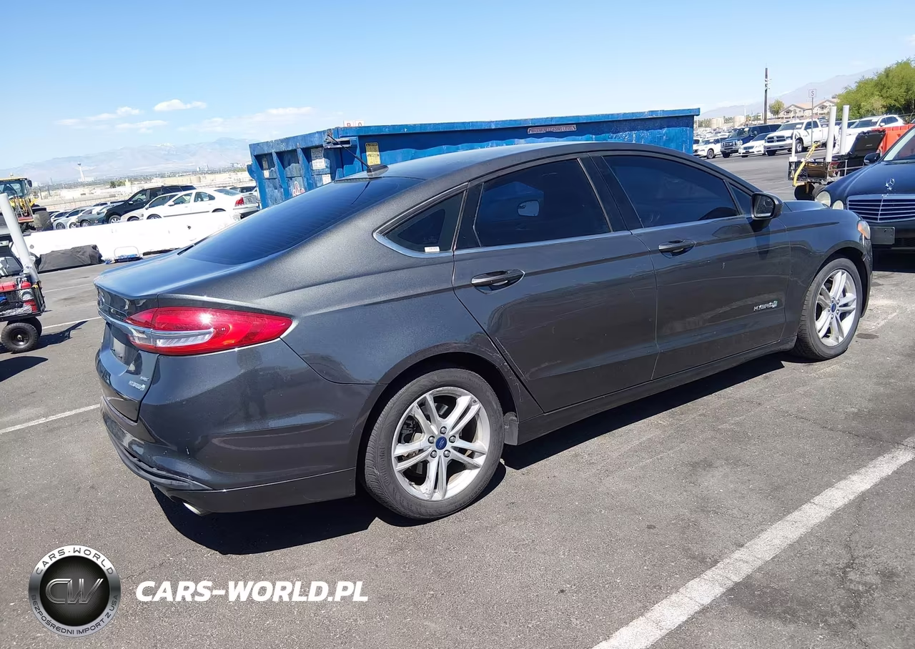 2018 Ford Fusion Hybrid Se VIN:3FA6P0LU3JR139969 - 4