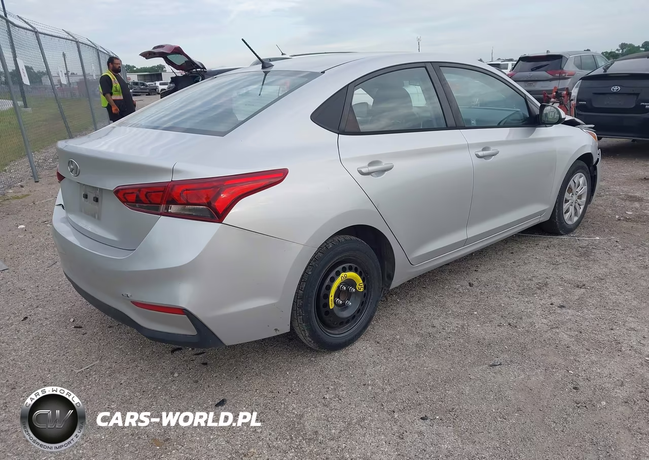 2019 Hyundai Accent Se VIN:3KPC24A30KE071359 - 4