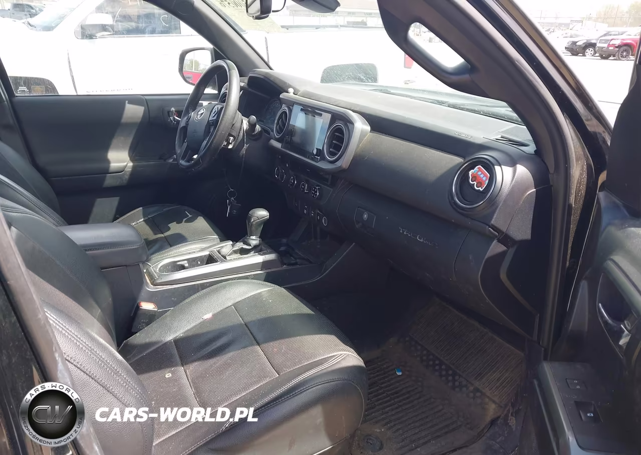 2018 Toyota Tacoma Trd Off Road VIN:3TMCZ5ANXJM153039 - 5
