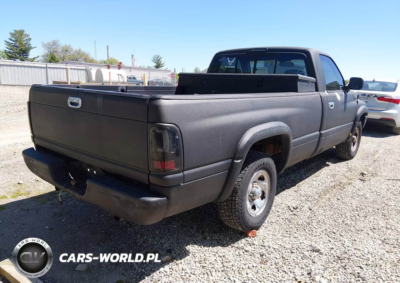 1995 Dodge Ram 1500 VIN:1B7HC16Y2SS229042 - 4