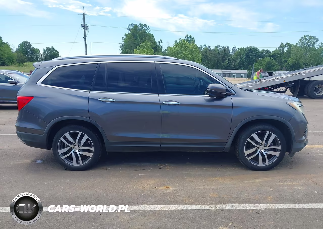 2016 Honda Pilot Touring VIN:5FNYF6H96GB112952 - 13