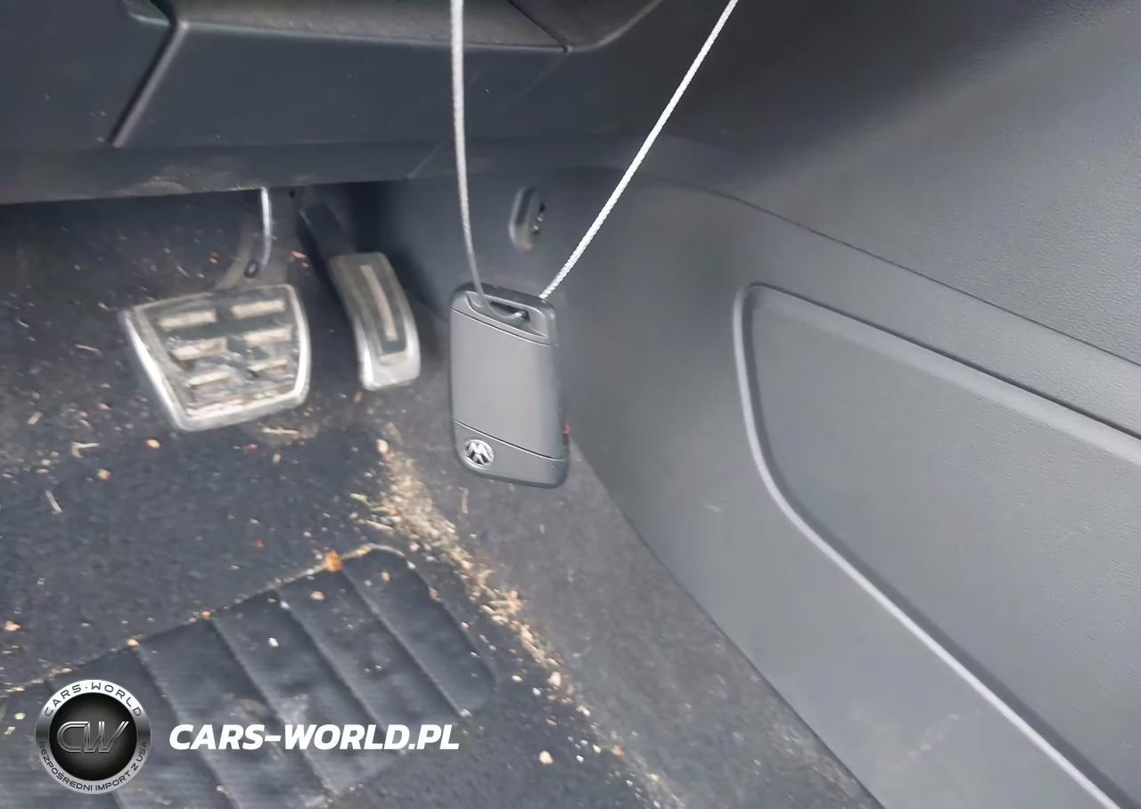 2023 Volkswagen Atlas 3.6L V6 Sel Premium R-Line VIN:1V2FR2CA7PC516038 - 11