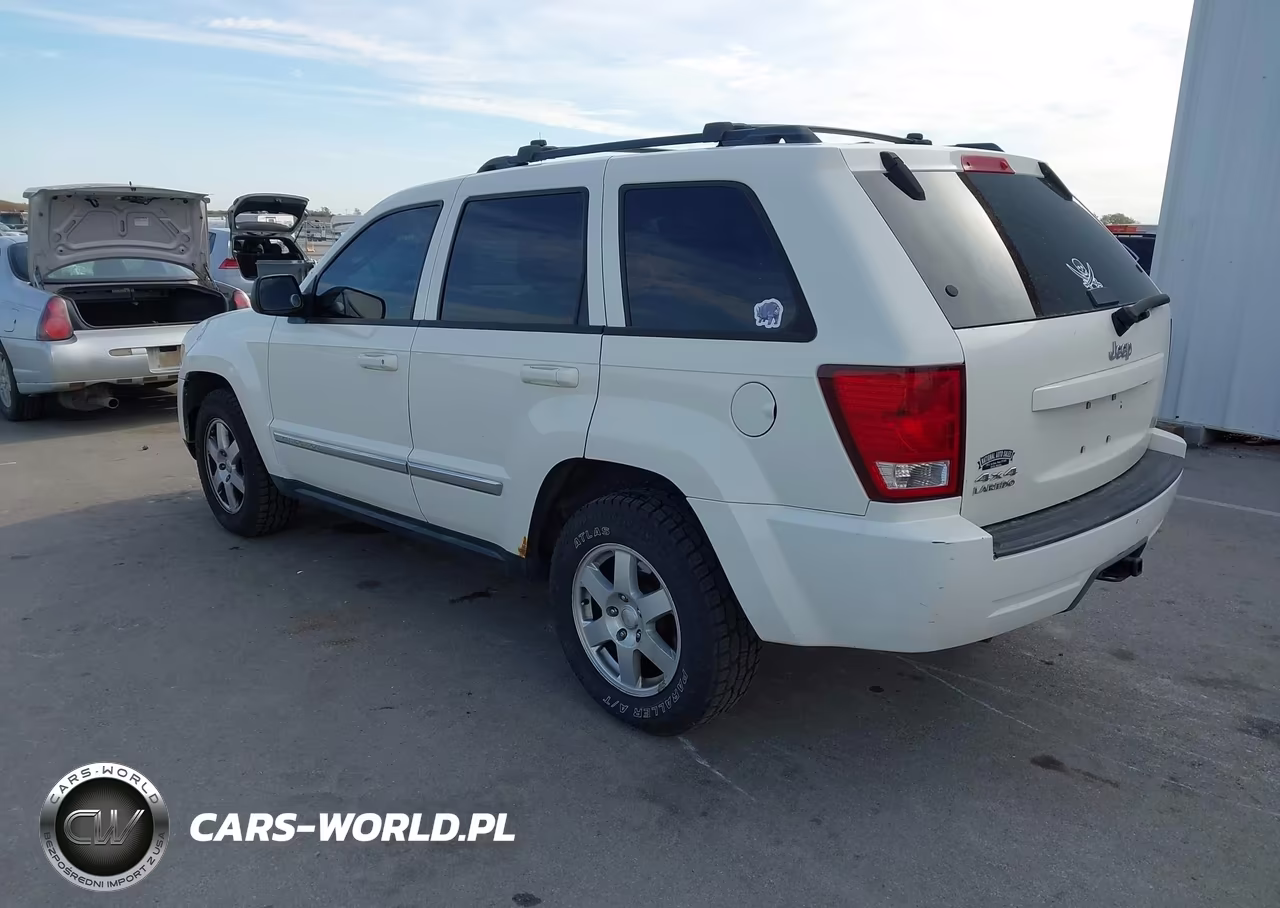 2010 Jeep Grand Cherokee Laredo VIN:1J4PR4GK0AC147691 - 3