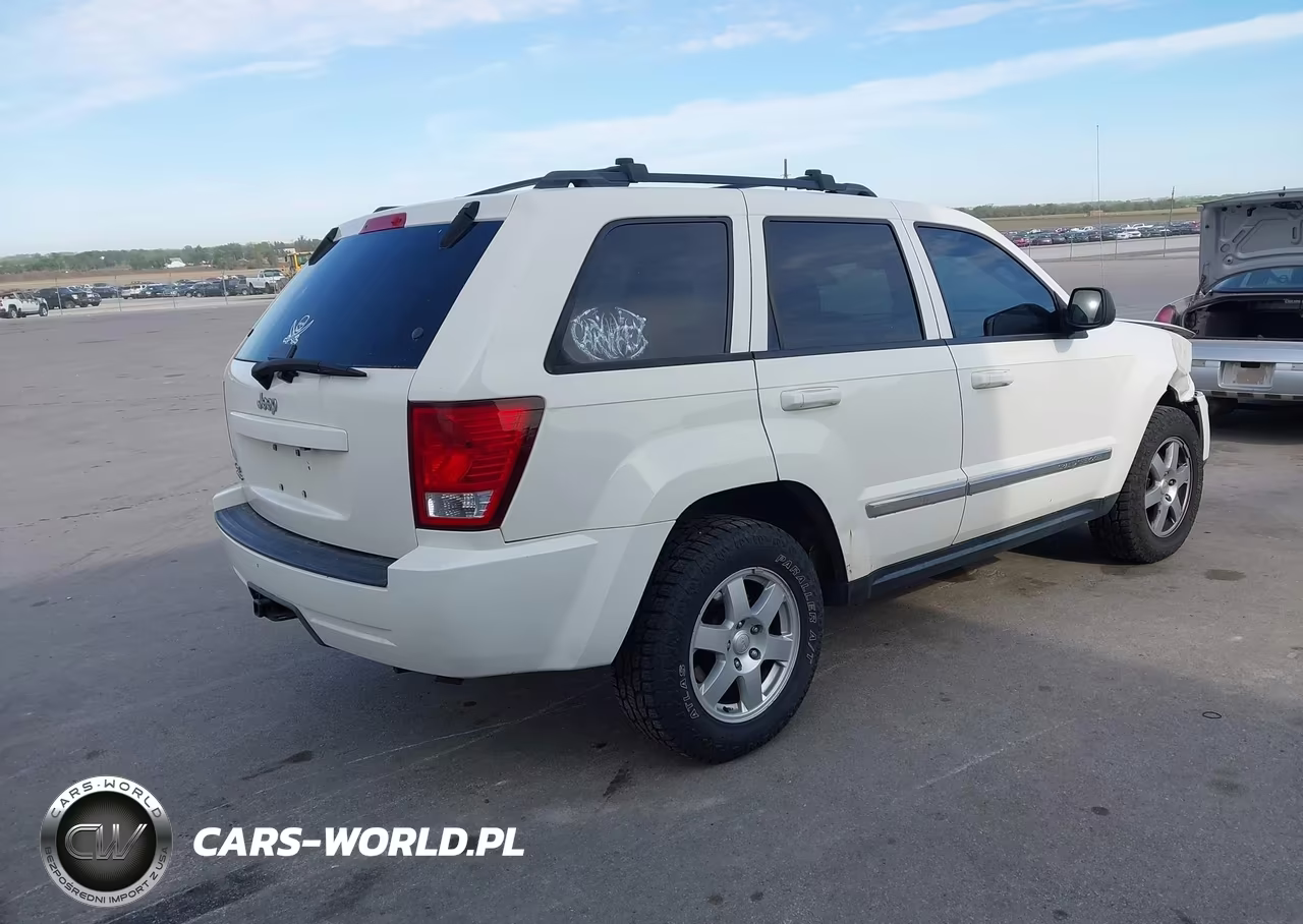 2010 Jeep Grand Cherokee Laredo VIN:1J4PR4GK0AC147691 - 4