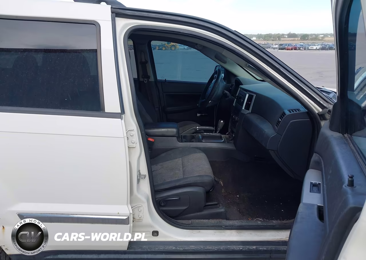 2010 Jeep Grand Cherokee Laredo VIN:1J4PR4GK0AC147691 - 5