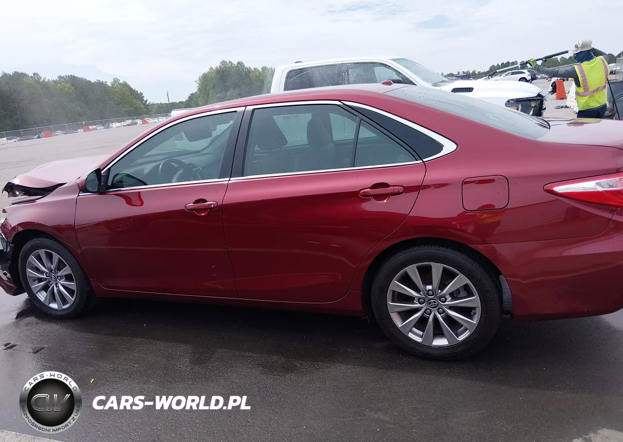 2016 Toyota Camry Xle VIN:4T1BF1FK3GU600354 - 14