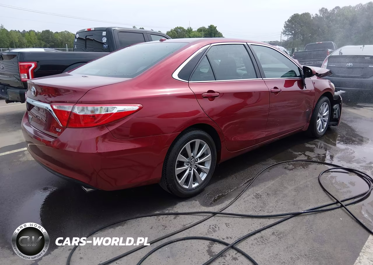 2016 Toyota Camry Xle VIN:4T1BF1FK3GU600354 - 4