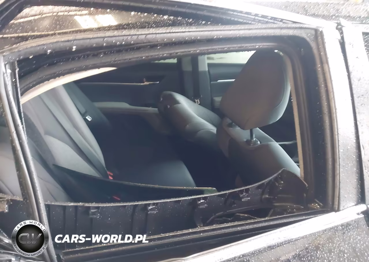 2020 Toyota Camry Le VIN:4T1C11AK1LU861874 - 8