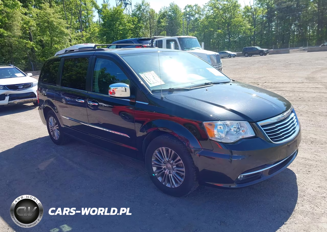 2016 Chrysler Town & Country Touring-L