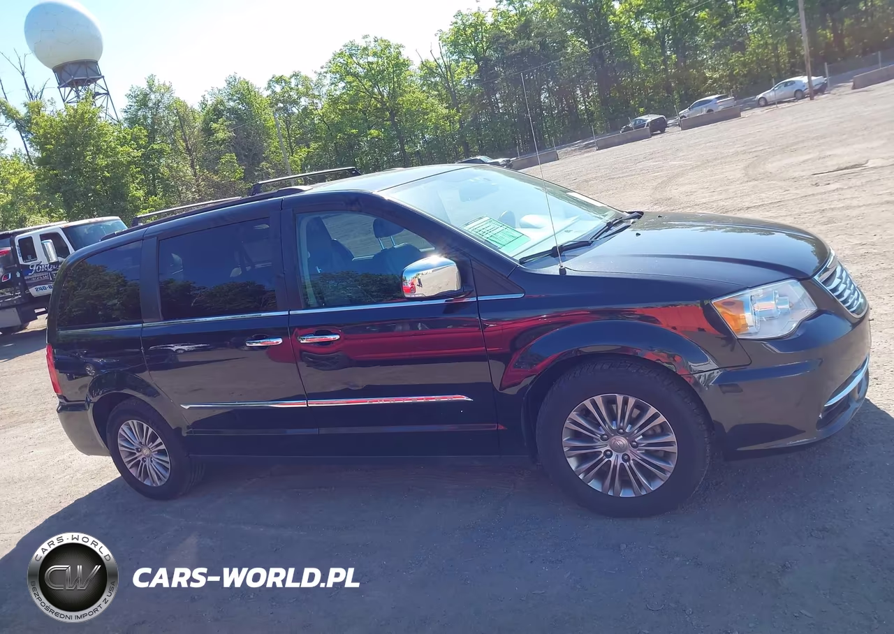 2016 Chrysler Town & Country Touring-L VIN:2C4RC1CG4GR232551 - 13