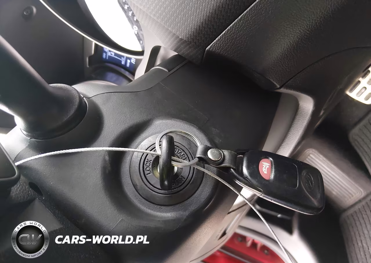 2016 Hyundai Veloster VIN:KMHTC6AD5GU253774 - 11