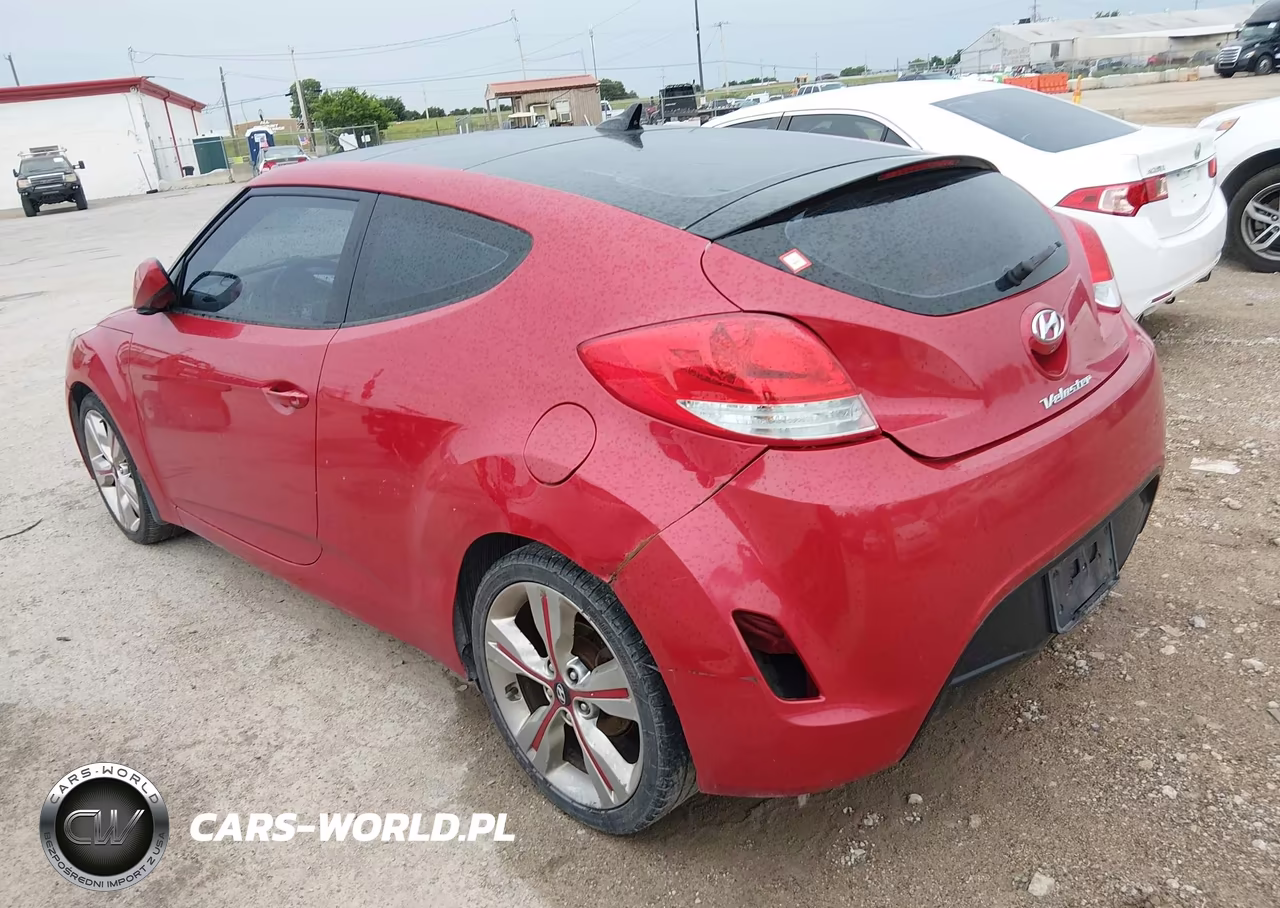 2016 Hyundai Veloster VIN:KMHTC6AD5GU253774 - 3