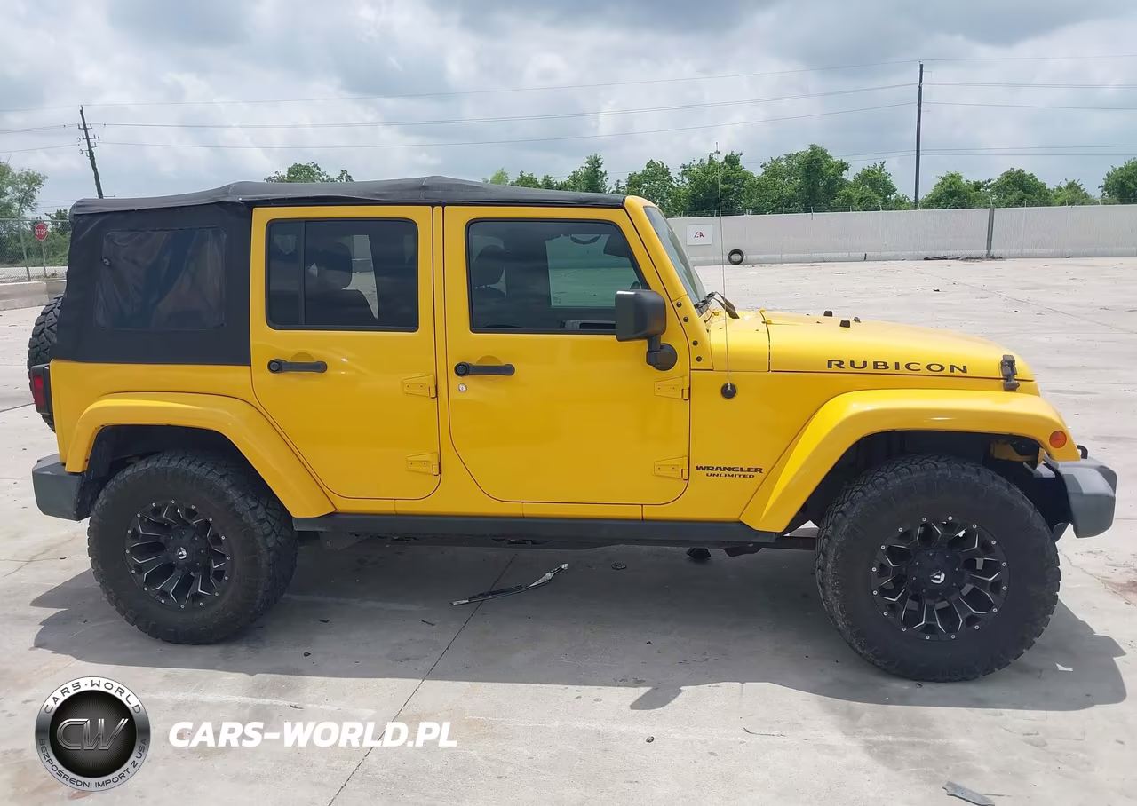 2015 Jeep Wrangler Unlimited Rubicon VIN:1C4BJWFG8FL567836 - 13