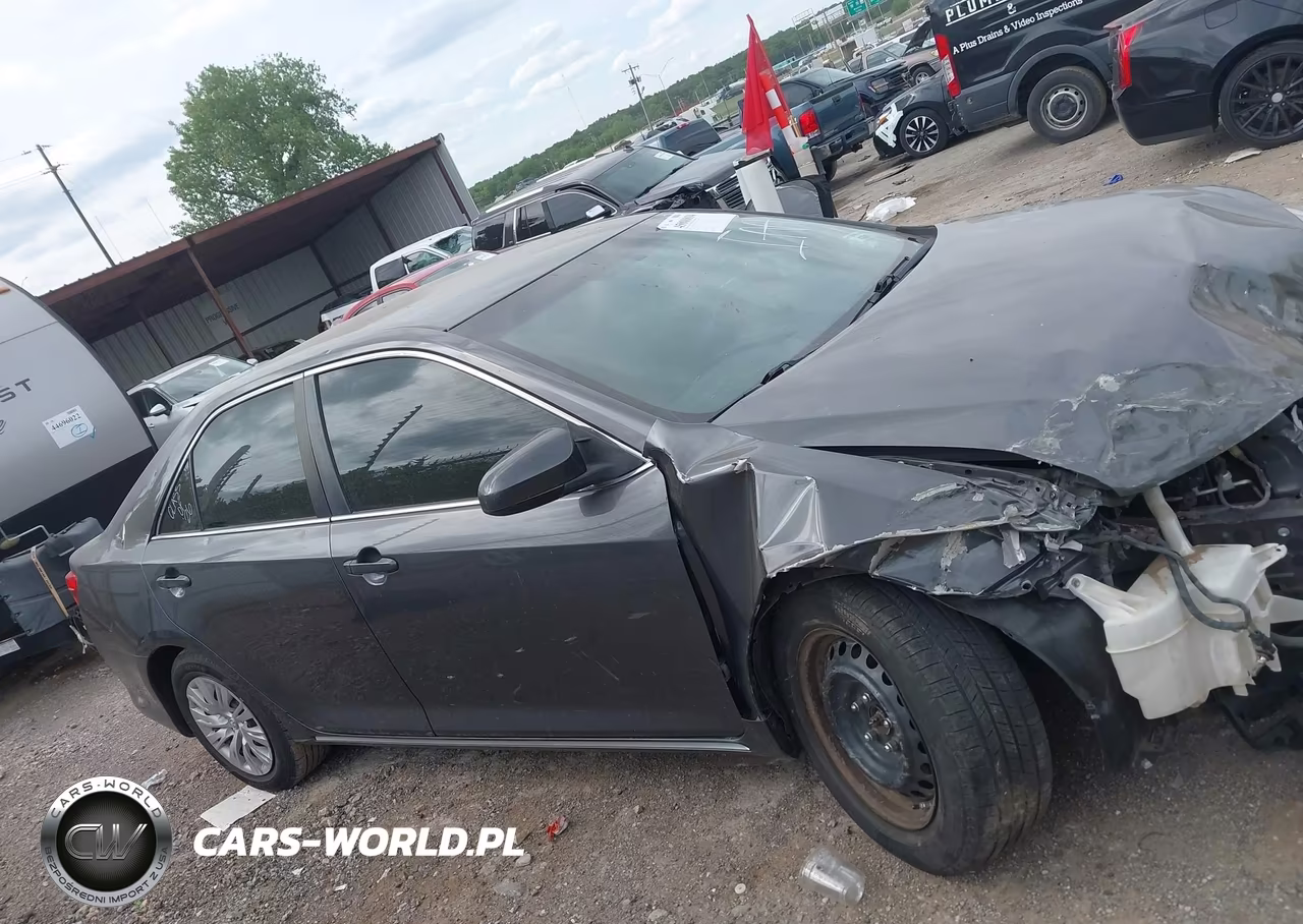 2013 Toyota Camry Le VIN:4T1BF1FK2DU212107 - 13