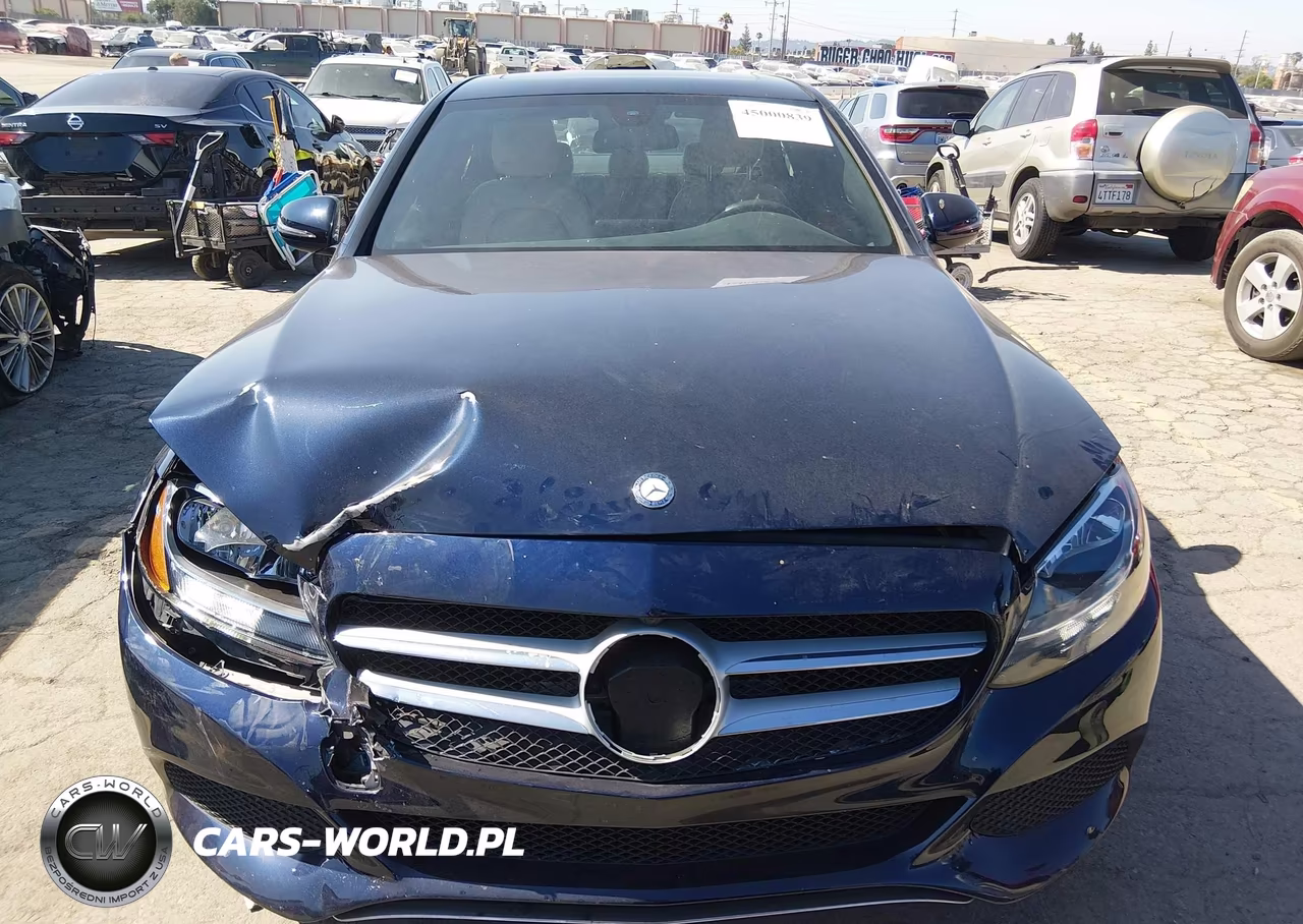 2018 Mercedes-Benz C 300 VIN:55SWF4JBXJU255546 - 12
