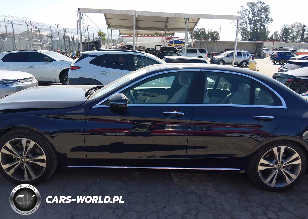 2018 Mercedes-Benz C 300 VIN:55SWF4JBXJU255546 - 14