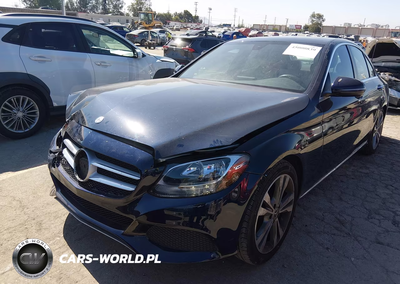 2018 Mercedes-Benz C 300 VIN:55SWF4JBXJU255546 - 2