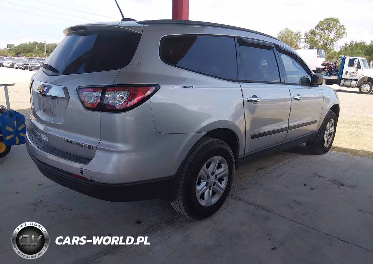 2016 Chevrolet Traverse Ls VIN:1GNKRFKD7GJ206963 - 4