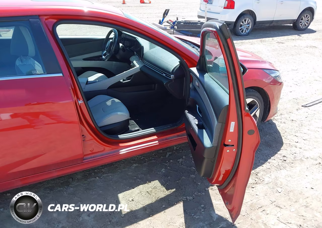 2021 Hyundai Elantra Limited VIN:KMHLP4AG3MU157799 - 5