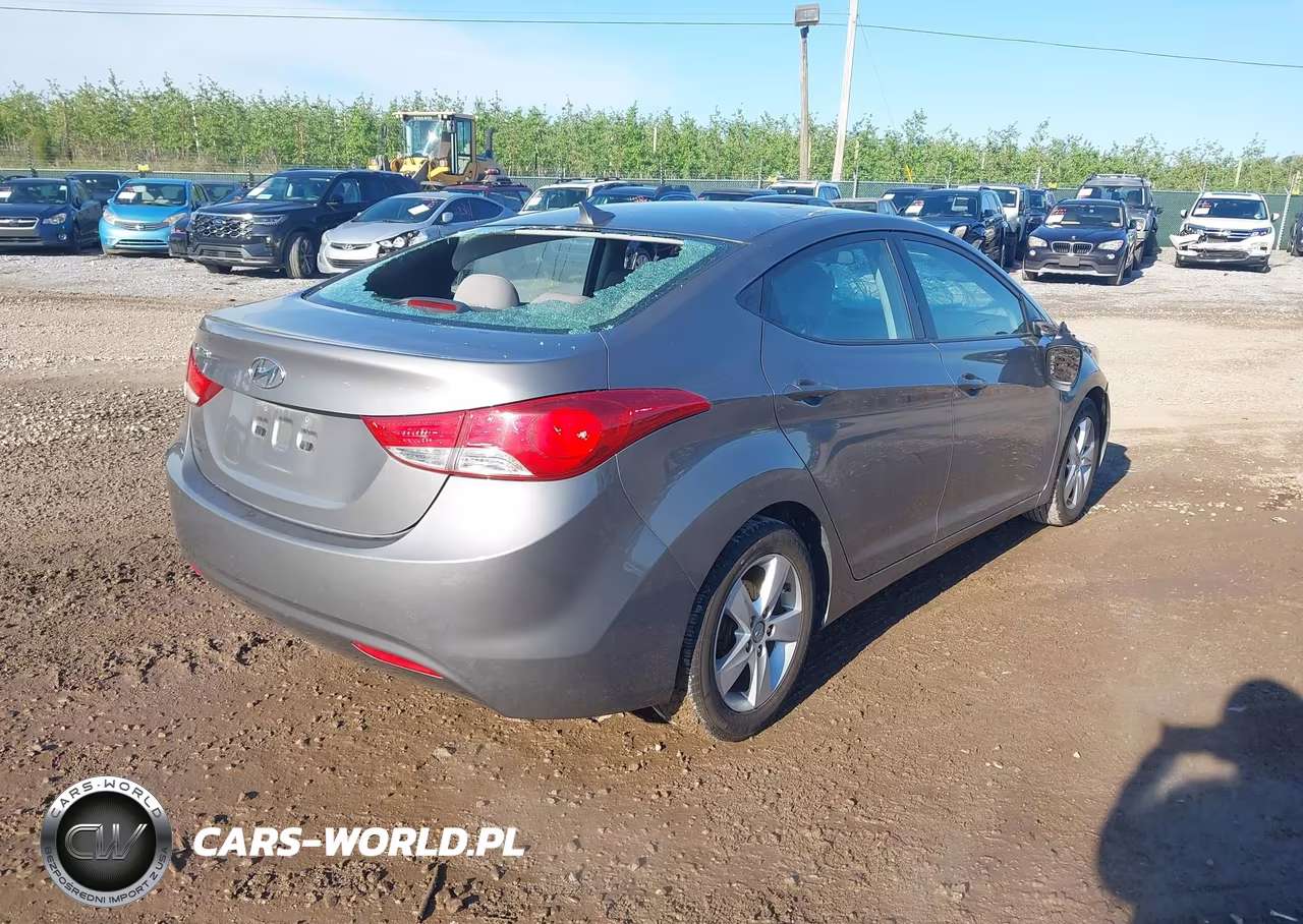 2013 Hyundai Elantra Gls VIN:5NPDH4AE1DH374556 - 4