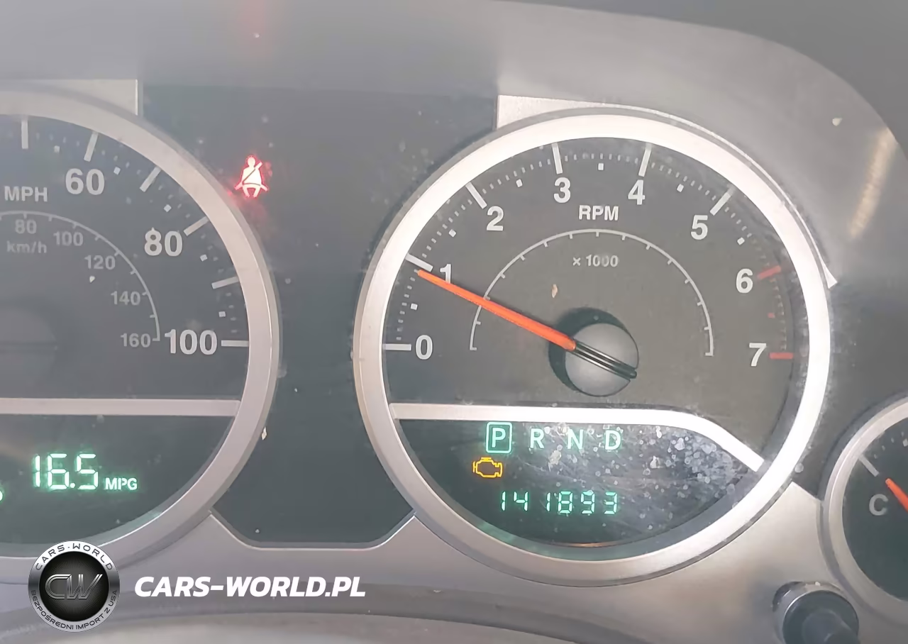 2007 Jeep Wrangler Unlimited Sahara VIN:1J8GA59147L191881 - 7