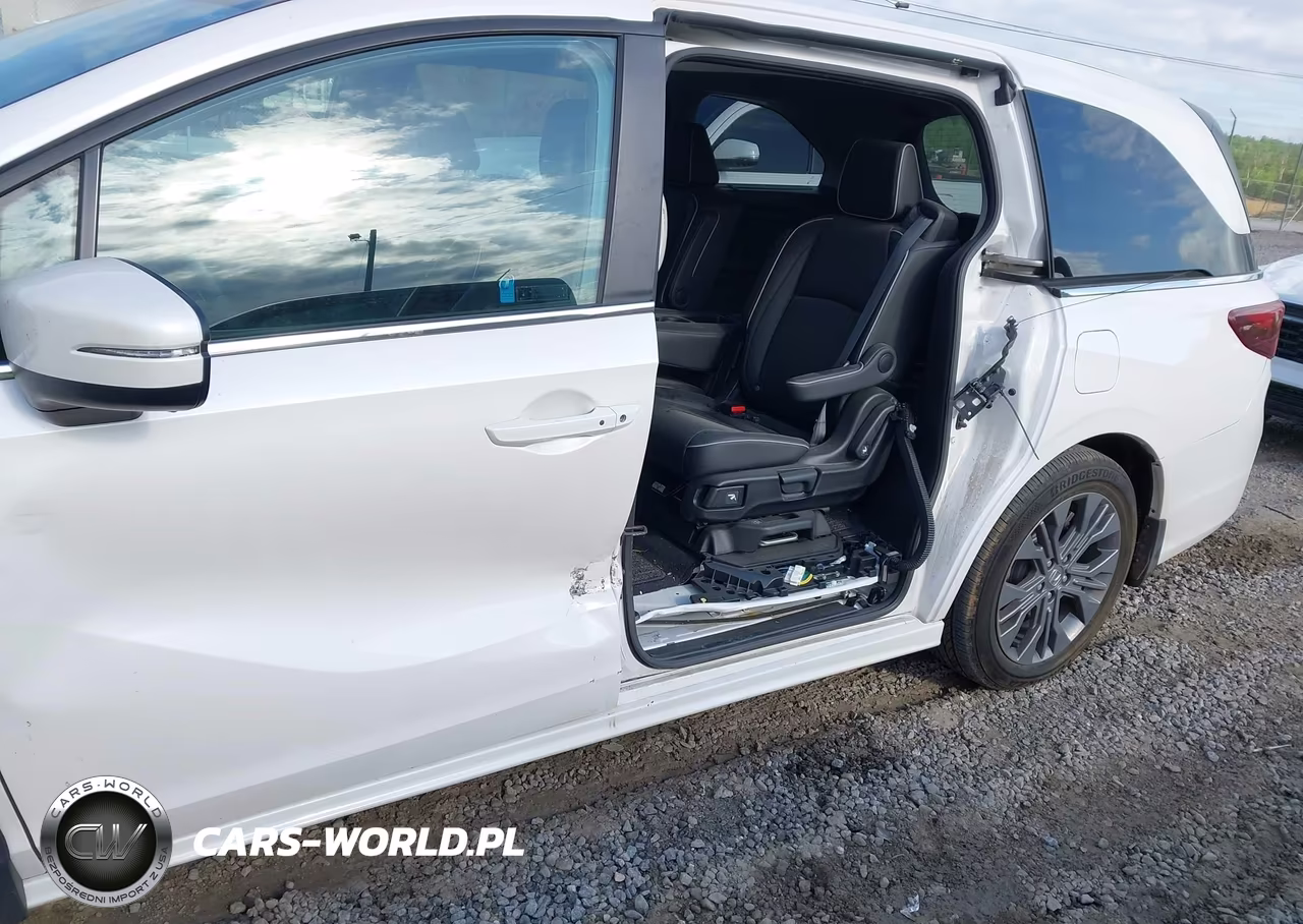 2025 Honda Odyssey Touring VIN:5FNRL6H87SB021699 - 6