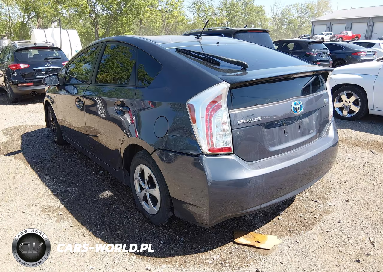 2012 Toyota Prius Two VIN:JTDKN3DU7C1585599 - 3