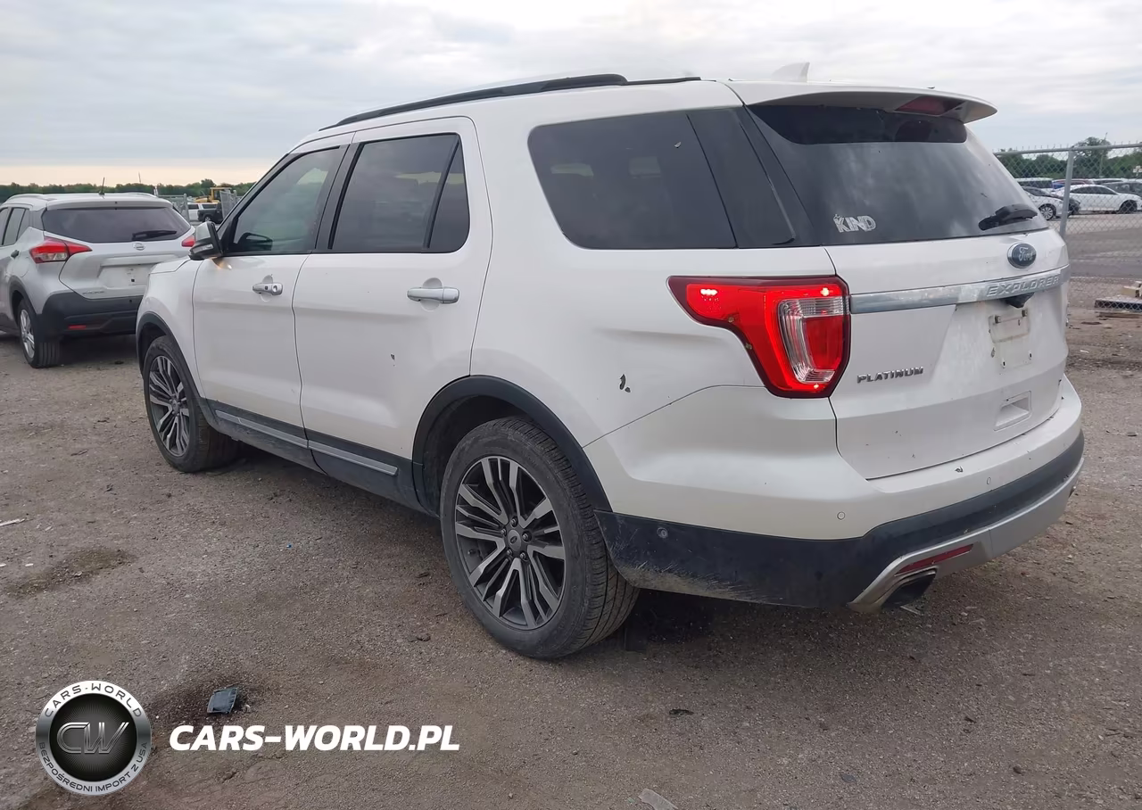 2017 Ford Explorer Platinum VIN:1FM5K8HTXHGE10560 - 3
