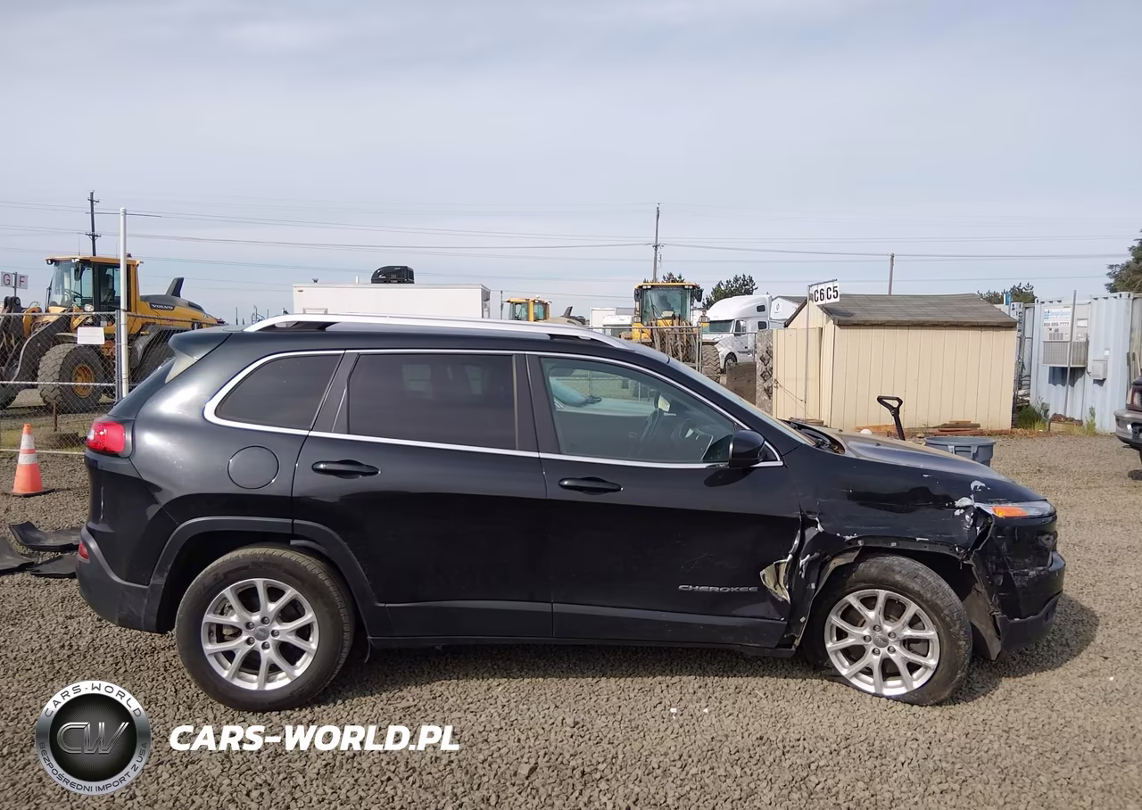 2015 Jeep Cherokee Latitude VIN:1C4PJLCB1FW663139 - 13