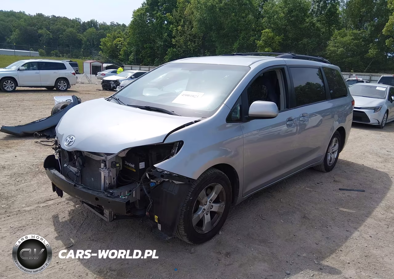 2013 Toyota Sienna Le V6 8 Passenger VIN:5TDKK3DC5DS293292 - 2
